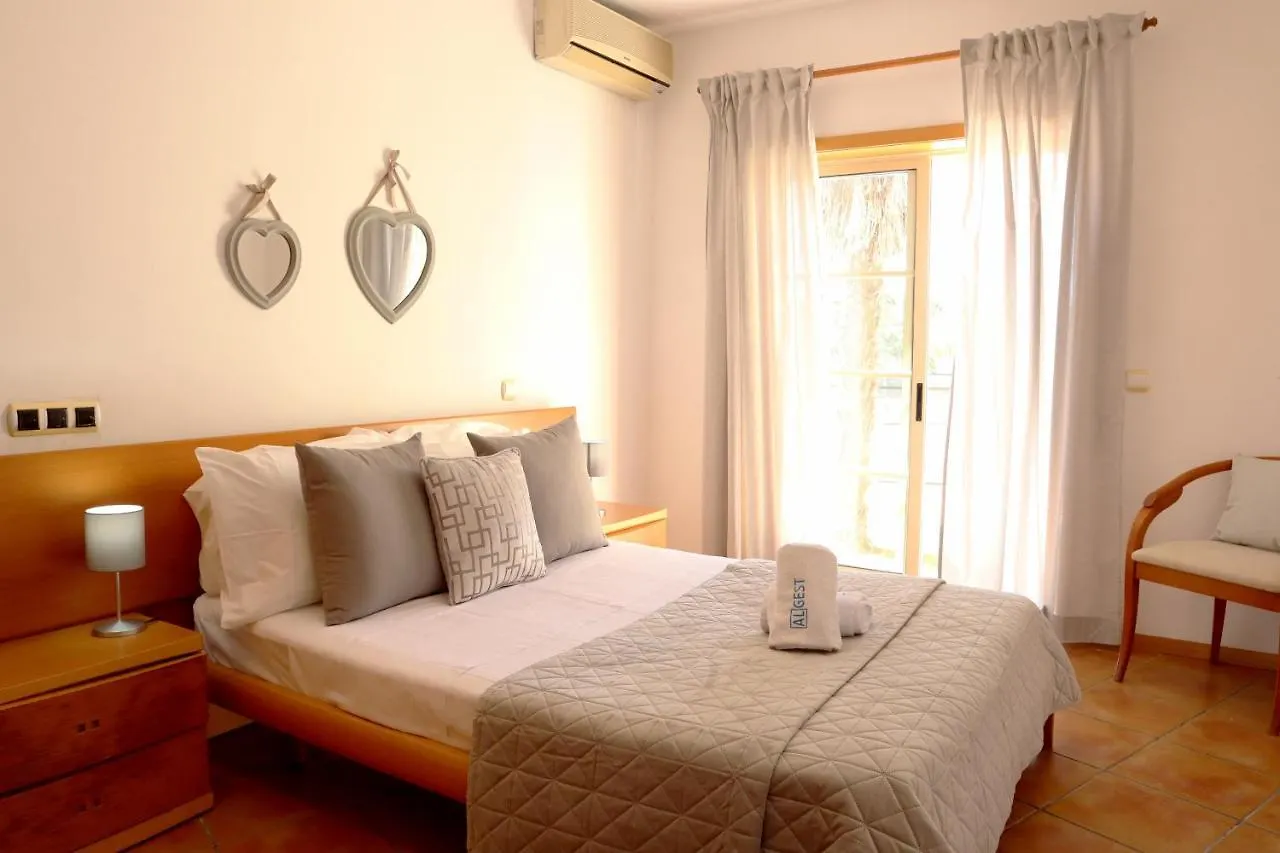Casa Dos Cotas Vila Alvor 0*,
