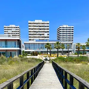Apartment Seven, Alvor